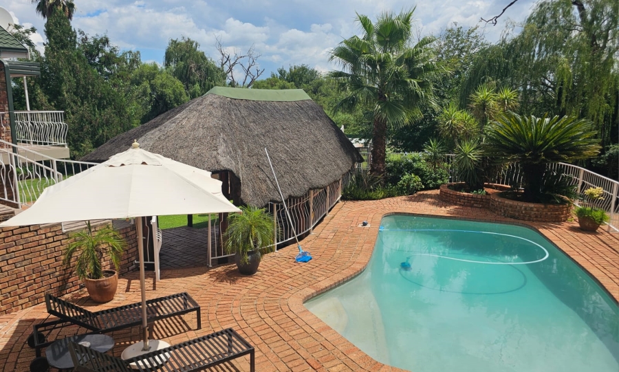 10 Bedroom Property for Sale in Warrenton Northern Cape